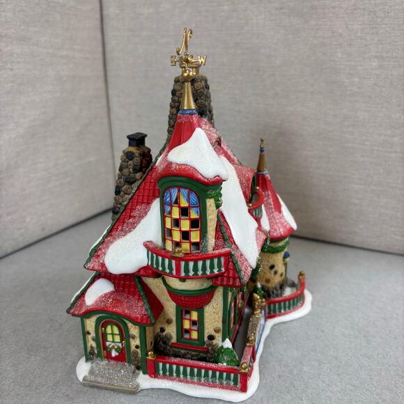 Dept 56 Nettie's Mistletoe Manor 56895 North Pole Series Special Edition - Picture 3 of 13